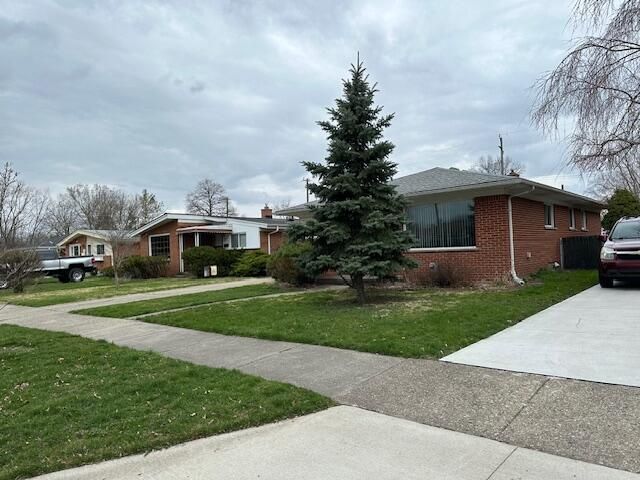 18547 Hillcrest Street, Livonia City, MI 48152