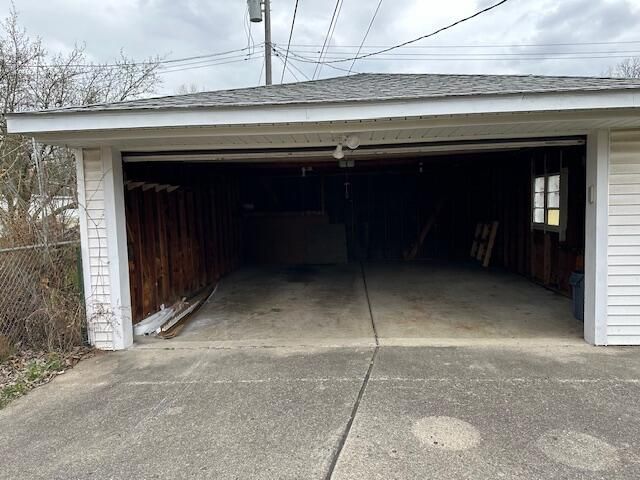 18547 Hillcrest Street, Livonia City, MI 48152