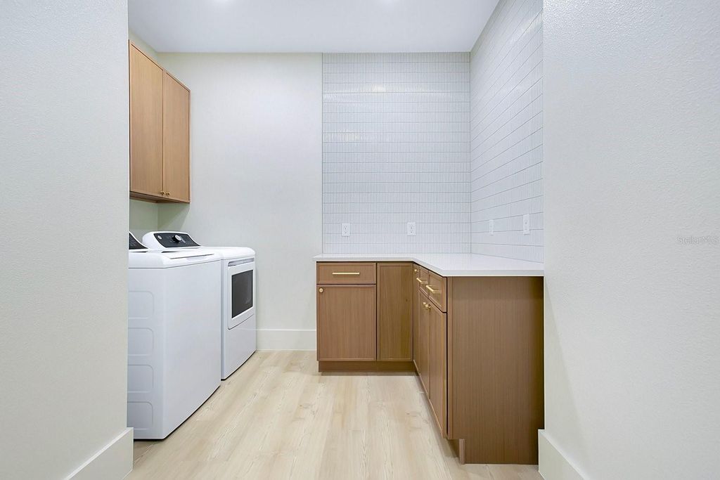 Image 14 of property listing at 10400 WOODWARD WINDS DRIVE, Orlando, FL 32827