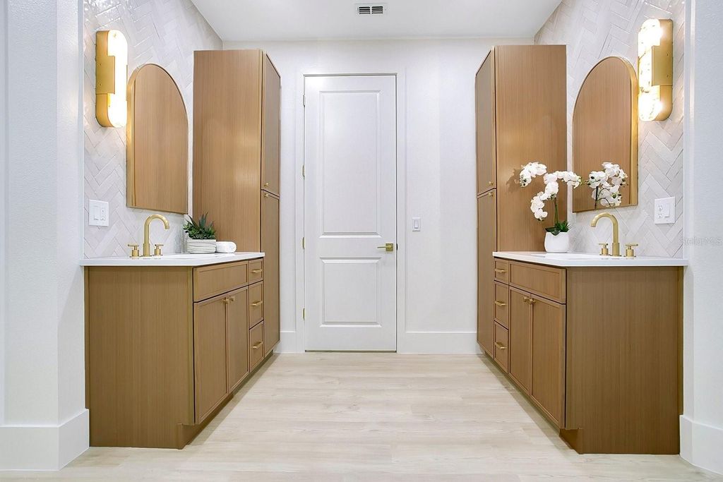 Image 25 of property listing at 10400 WOODWARD WINDS DRIVE, Orlando, FL 32827