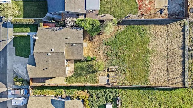 2376 Broadmoor St, Livermore, CA 94551