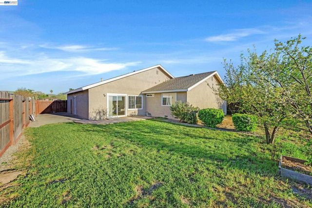 2376 Broadmoor St, Livermore, CA 94551