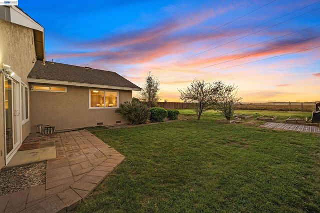 2376 Broadmoor St, Livermore, CA 94551