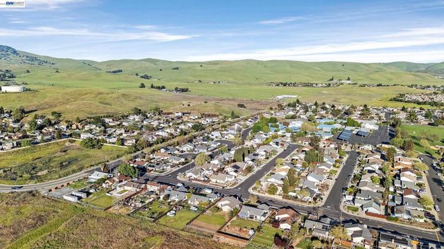 2376 Broadmoor St, Livermore, CA 94551