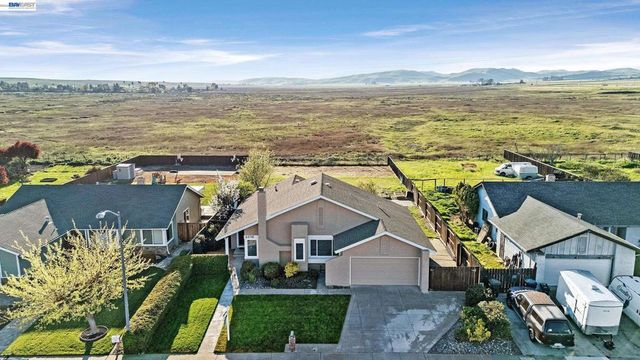 2376 Broadmoor St, Livermore, CA 94551