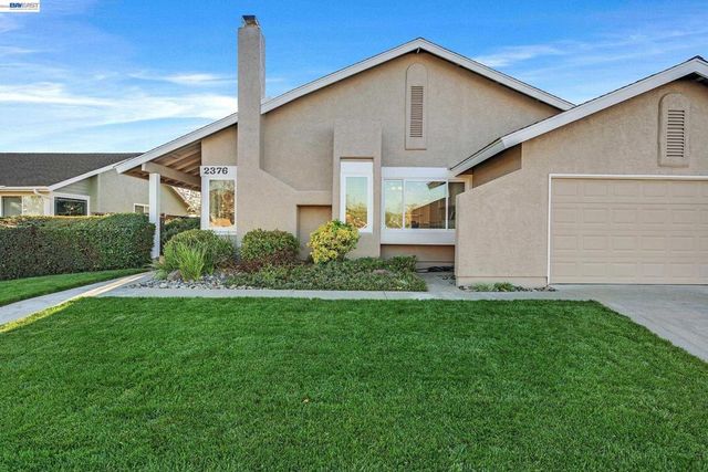 2376 Broadmoor St, Livermore, CA 94551