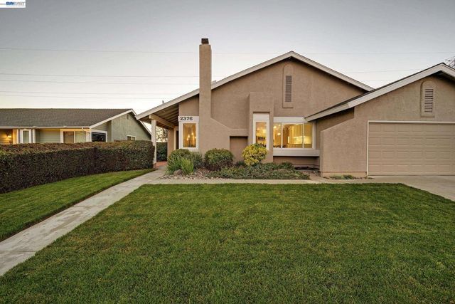 2376 Broadmoor St, Livermore, CA 94551