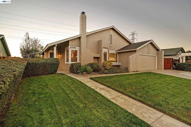 2376 Broadmoor St, Livermore, CA 94551