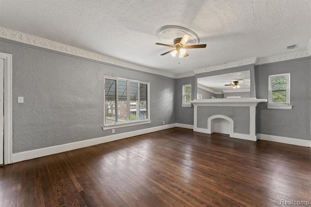 17614 Roselawn Street, Detroit, MI 48221