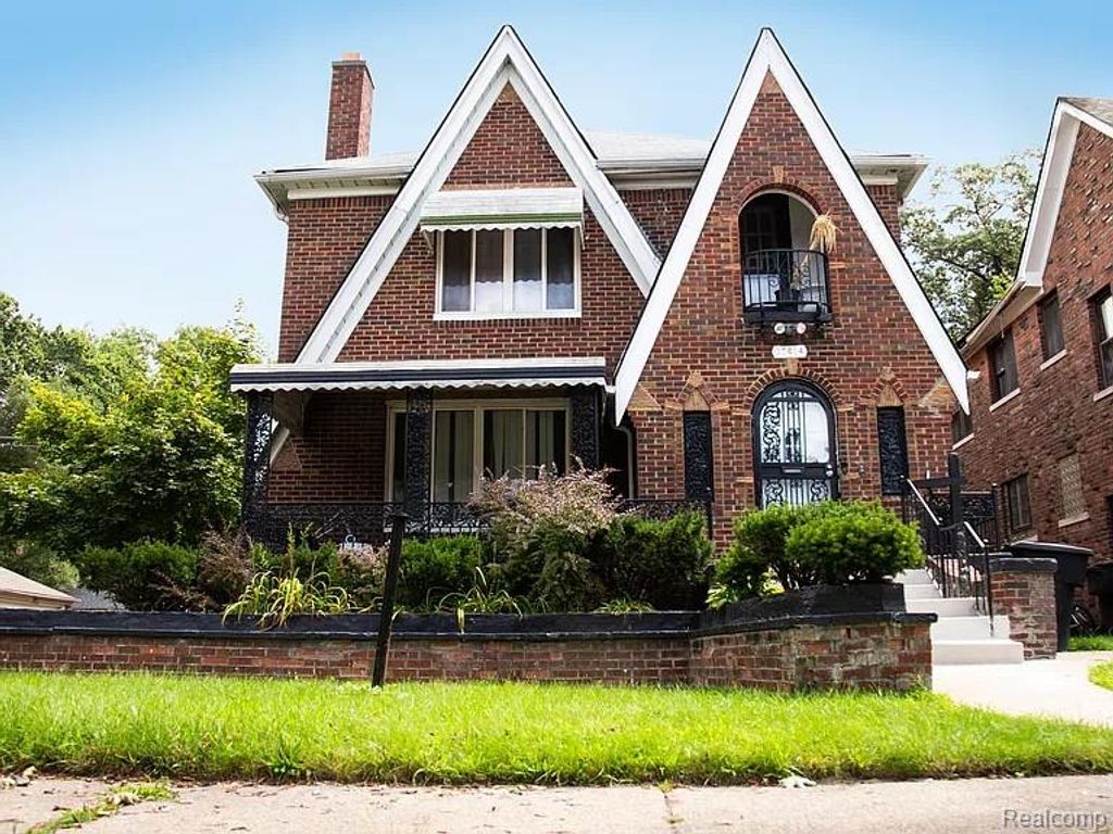 17614 Roselawn Street, Detroit, MI 48221