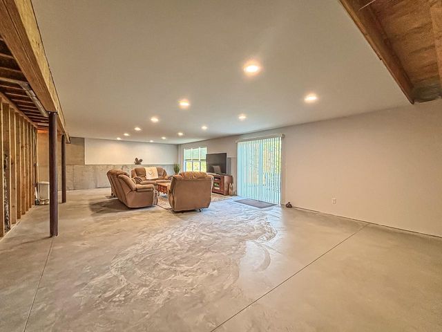 762 Brockway DRIVE, Mukwonago, WI 53149