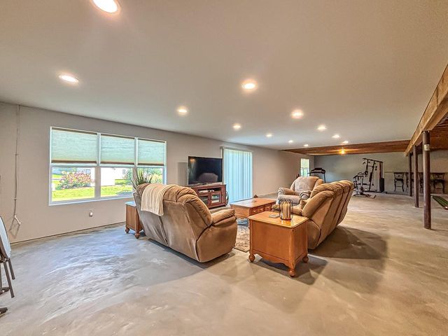 762 Brockway DRIVE, Mukwonago, WI 53149