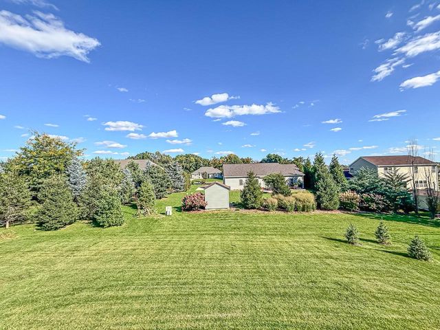 762 Brockway DRIVE, Mukwonago, WI 53149