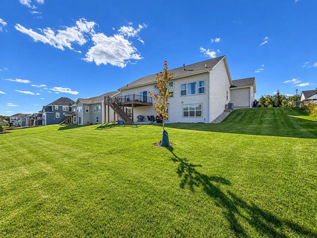 762 Brockway DRIVE, Mukwonago, WI 53149
