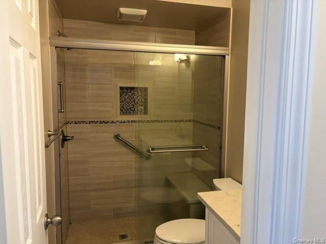 11 Harbour Lane 1B, Oyster Bay, NY 11771