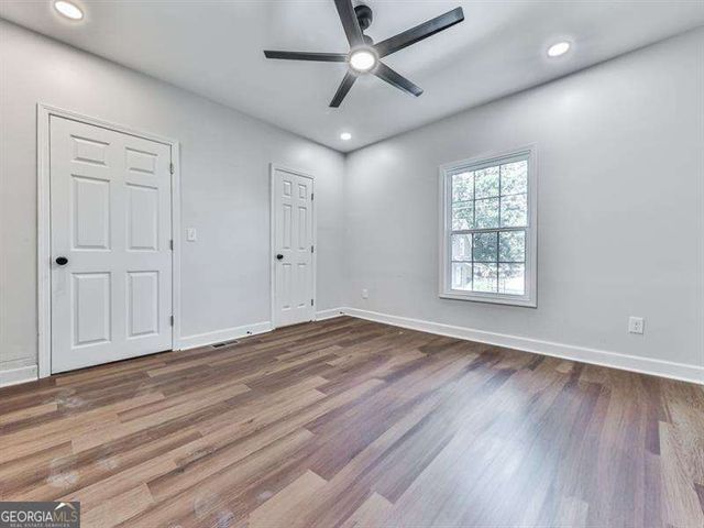 6 Hillside Avenue SE, Lindale, GA 30147