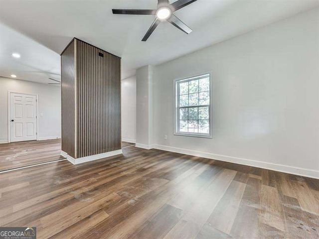 6 Hillside Avenue SE, Lindale, GA 30147