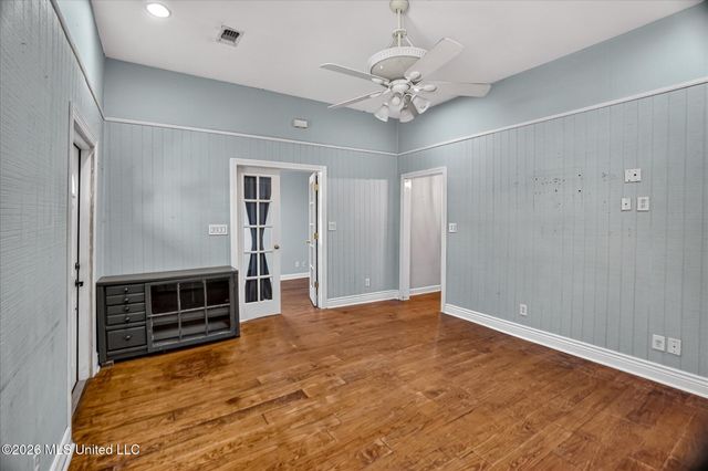 1108 Live Oak Avenue, Pascagoula, MS 39567