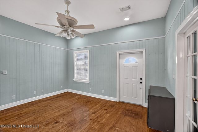 1108 Live Oak Avenue, Pascagoula, MS 39567