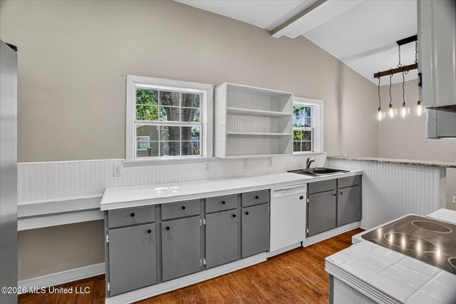 1108 Live Oak Avenue, Pascagoula, MS 39567