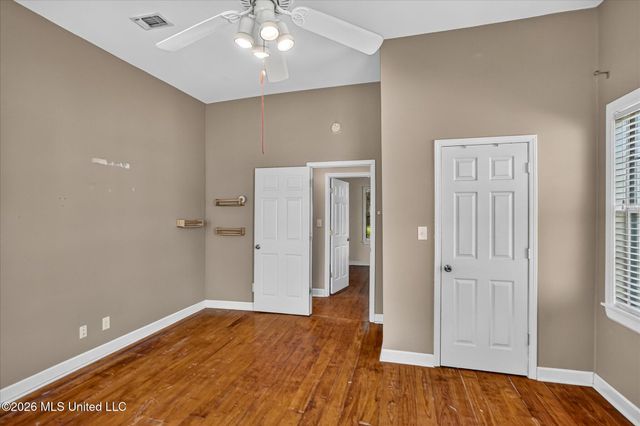 1108 Live Oak Avenue, Pascagoula, MS 39567