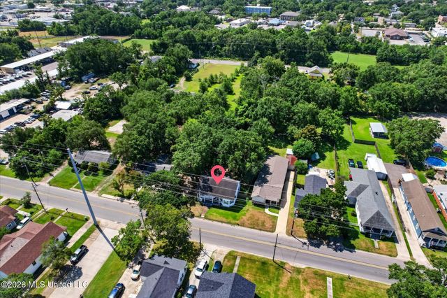 1108 Live Oak Avenue, Pascagoula, MS 39567