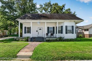 1108 Live Oak Avenue, Pascagoula, MS 39567