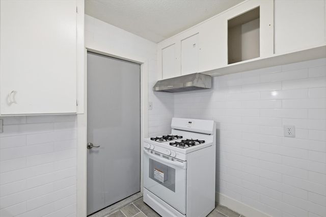 5620 Shipp Drive, Watauga, TX 76148