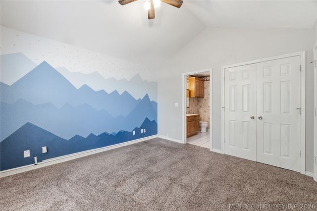 925 N Woodview Drive, Skiatook, OK 74070