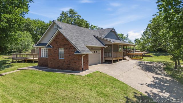 925 N Woodview Drive, Skiatook, OK 74070