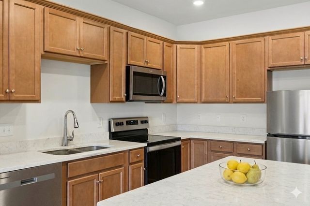 3103 Peters Farm Way 103, Westborough, MA 01581