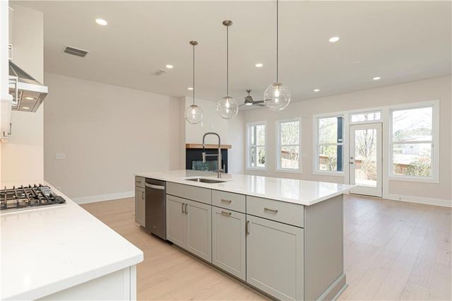 1981 Carver Lane NE 48, Marietta, GA 30066