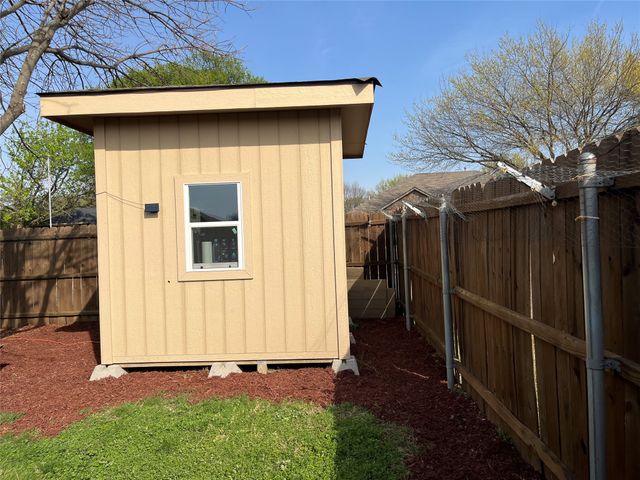 514 Amber Lane, Desoto, TX 75115