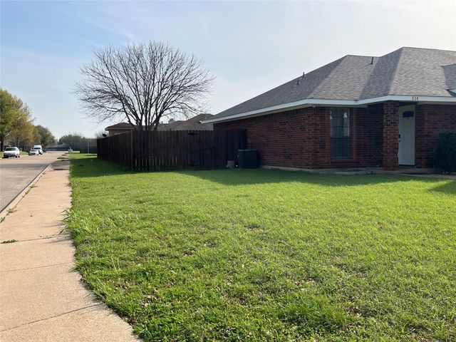 514 Amber Lane, Desoto, TX 75115