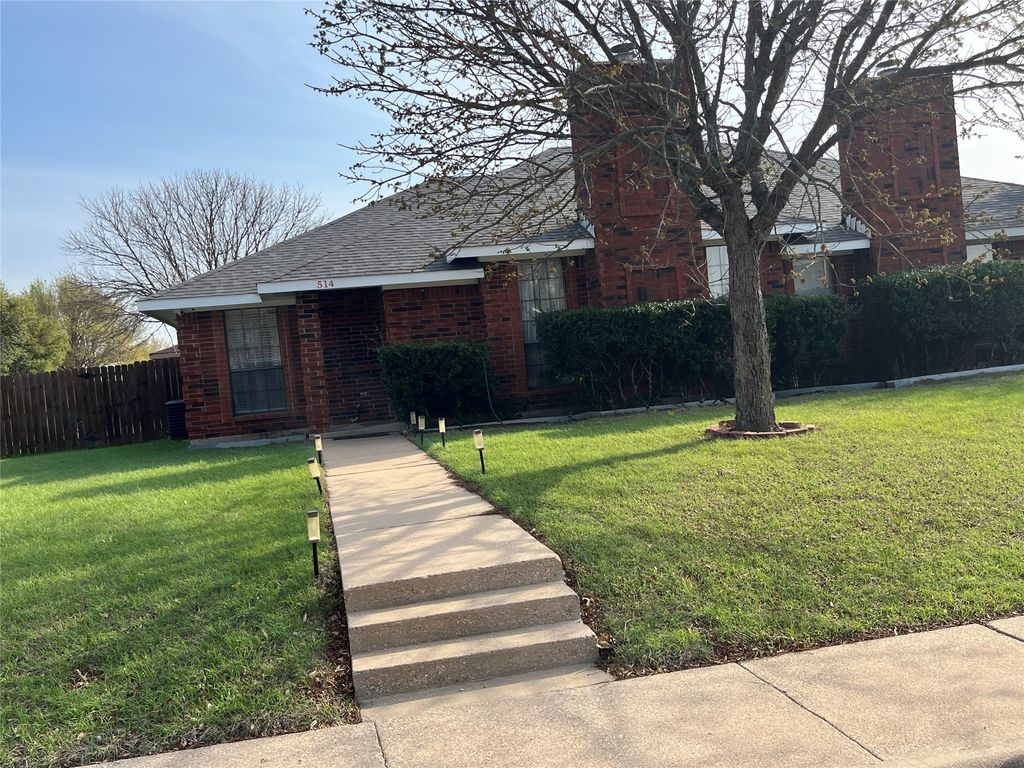 514 Amber Lane, Desoto, TX 75115