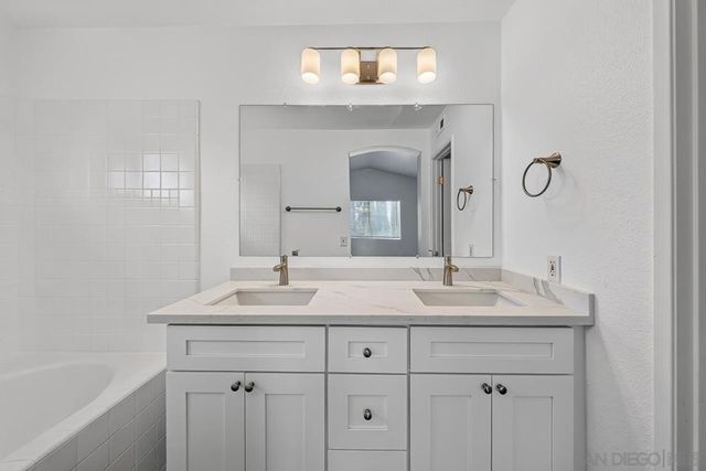 7125 Penara Court, San Diego, CA 92126