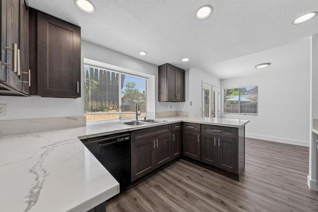 7125 Penara Court, San Diego, CA 92126