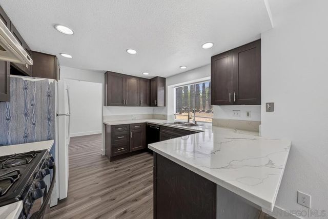 7125 Penara Court, San Diego, CA 92126