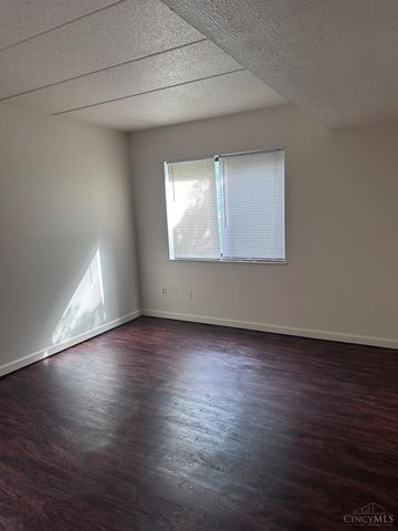 452 Grand Avenue, Cincinnati, OH 45205