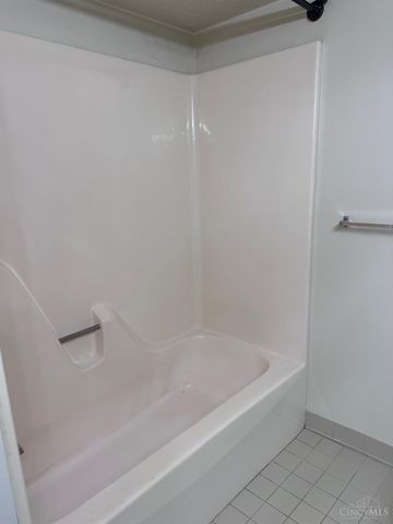 452 Grand Avenue, Cincinnati, OH 45205