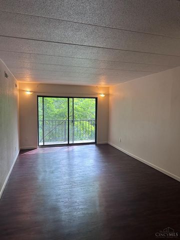 452 Grand Avenue, Cincinnati, OH 45205