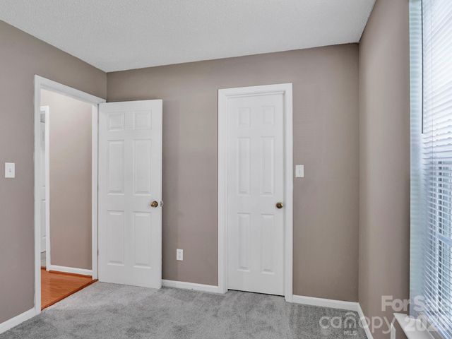 7216 Preakness Stakes Lane, Charlotte, NC 28215