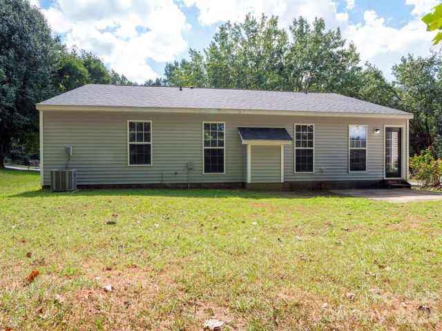 7216 Preakness Stakes Lane, Charlotte, NC 28215