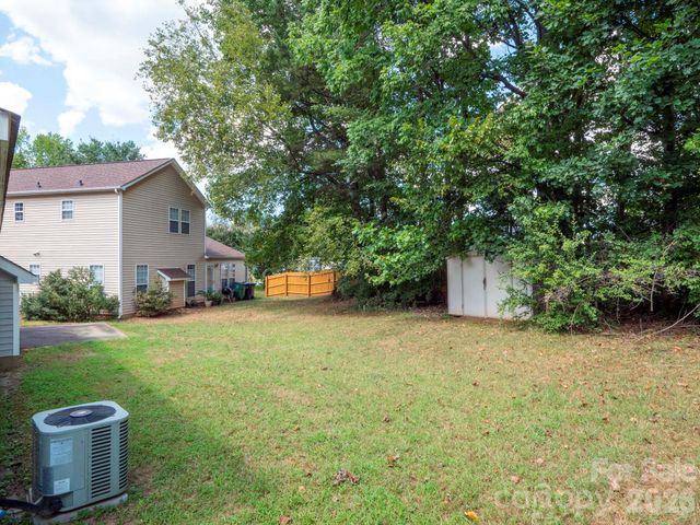 7216 Preakness Stakes Lane, Charlotte, NC 28215