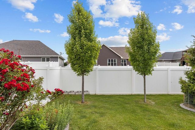 3627 TULIP TRAIL, Appleton, WI 54913