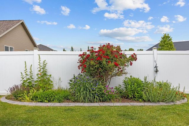3627 TULIP TRAIL, Appleton, WI 54913