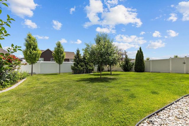 3627 TULIP TRAIL, Appleton, WI 54913