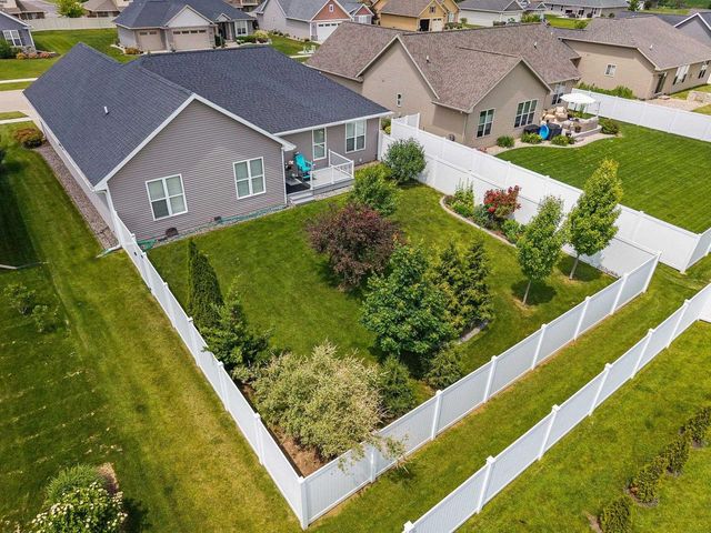 3627 TULIP TRAIL, Appleton, WI 54913