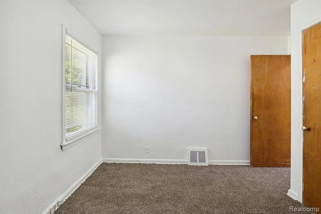 19400 Harlow Street, Detroit, MI 48235