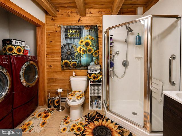 33529 WATTS BAY DR, Wallops Island, VA 23337